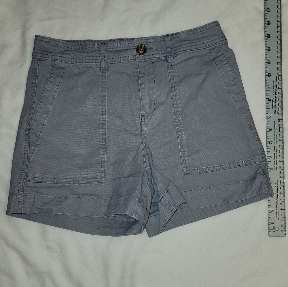 A new day grey cargo shorts women's size 6